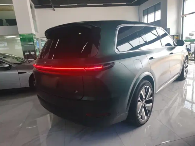 Li Auto L9 — Фото автомобиля 6