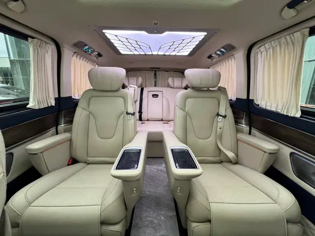 Mercedes-Benz V-Class — Фото автомобиля 10