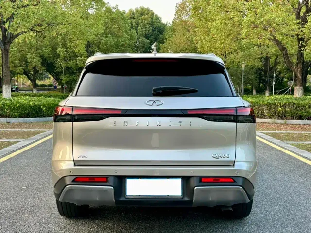 Infiniti QX60 — Фото автомобиля 8