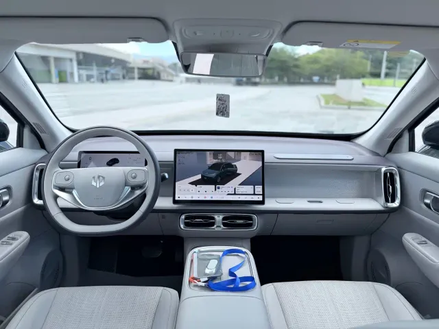 Leapmotor B10 — Фото автомобиля 9