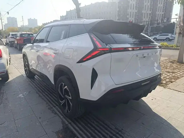 Geely Boyue — Фото автомобиля 4