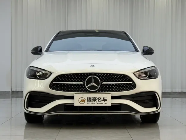 Mercedes-Benz C-Class — Фото автомобиля 2