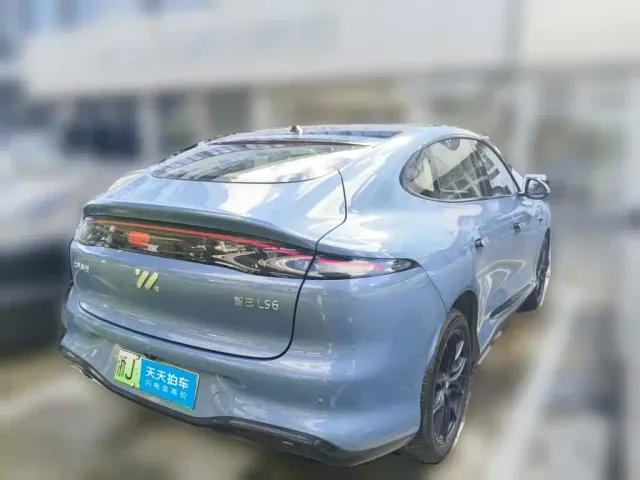IM Motors LS6 — Фото автомобиля 5