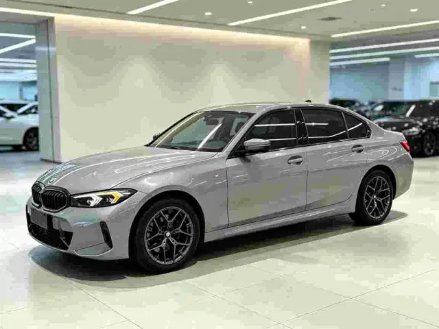 Фотография автомобиля — BMW 3 Series