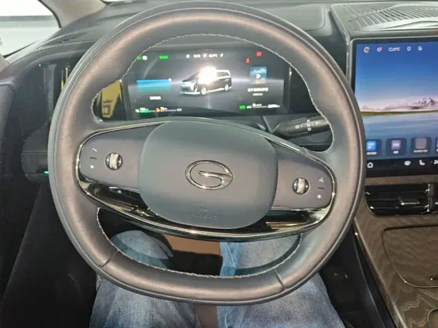 GAC Trumpchi Xiangwang M8 — Фото автомобиля 10