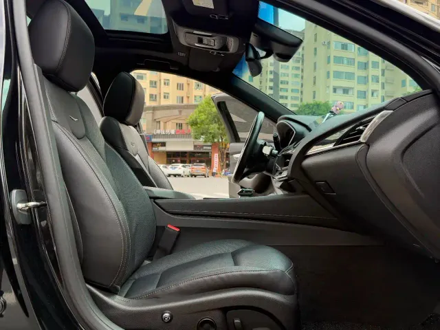 Cadillac CT5 — Фото автомобиля 25
