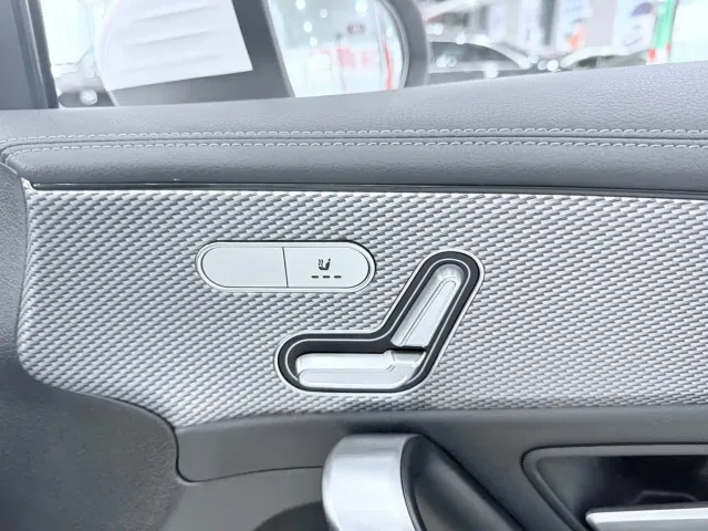 Mercedes-Benz A-Class — Фото автомобиля 12