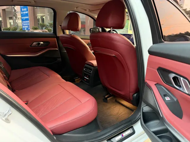 BMW 3 Series — Фото автомобиля 12