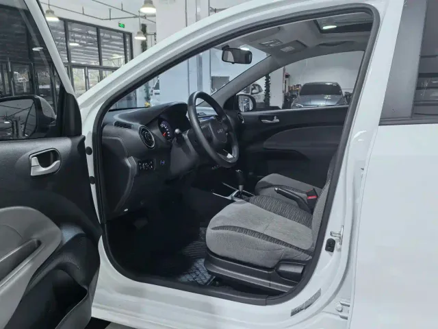 Kia Huan Chi — Фото автомобиля 9