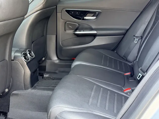 Mercedes-Benz C-Class — Фото автомобиля 16