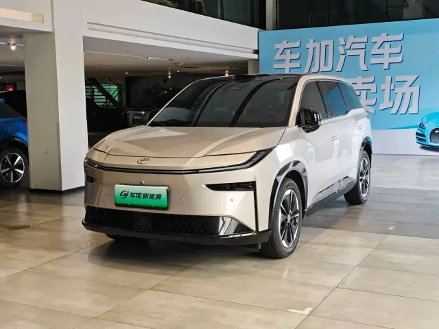 Фотография автомобиля — Toyota BoZhi 3X