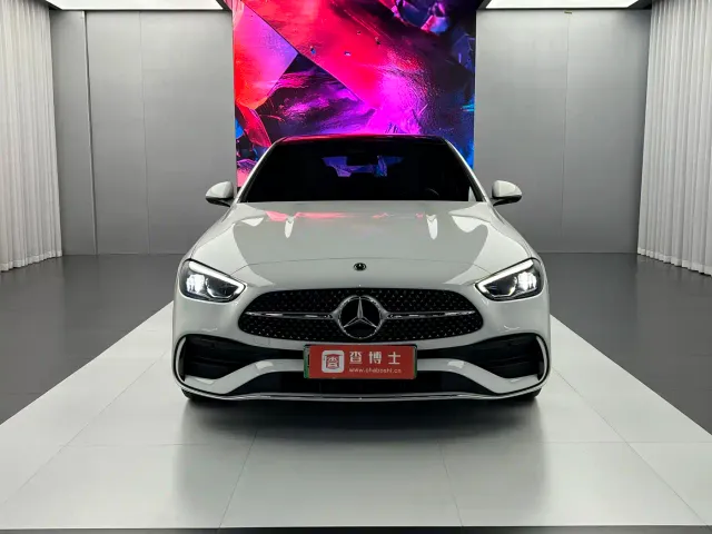 Mercedes-Benz C-Class — Фото автомобиля 2