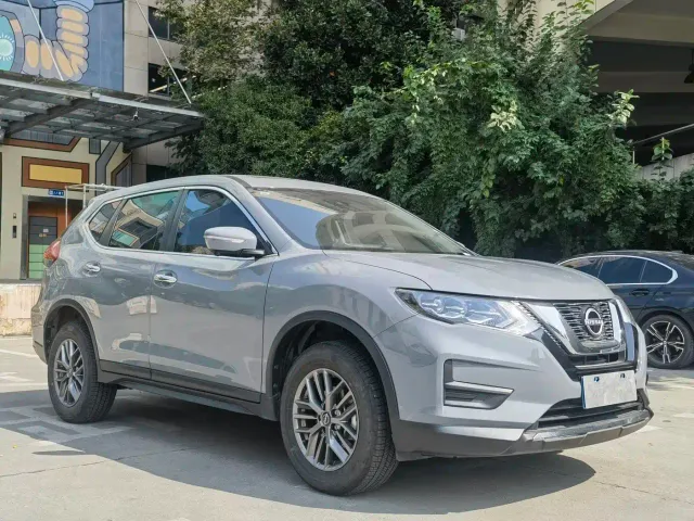 Nissan X-Trail — Фото автомобиля 3