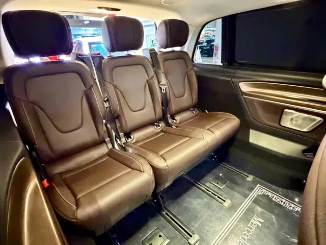 Mercedes-Benz V-Class — Фото автомобиля 18