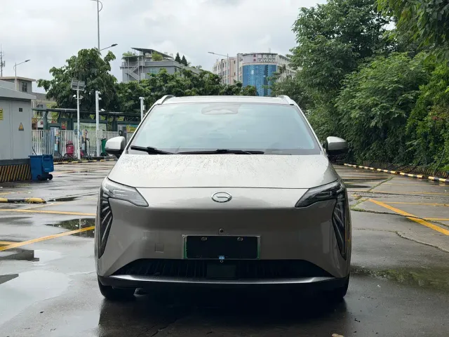 GAC Aion Y — Фото автомобиля 2