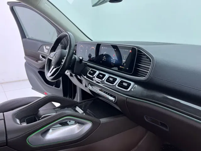 Mercedes-Benz GLE-Class — Фото автомобиля 11