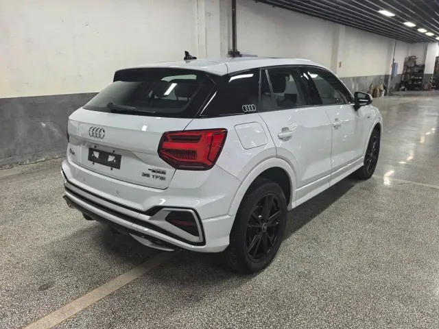 Audi Q2L — Фото автомобиля 6
