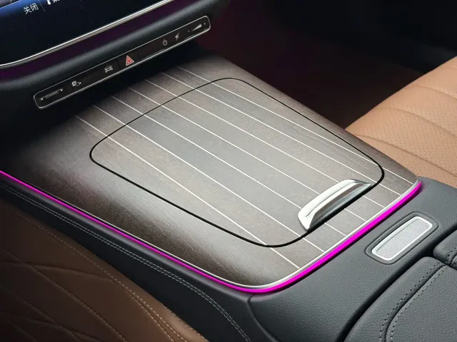 Mercedes-Benz E-Class — Фото автомобиля 18