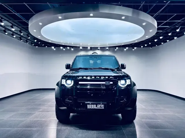 Land Rover Defender — Фото автомобиля 2