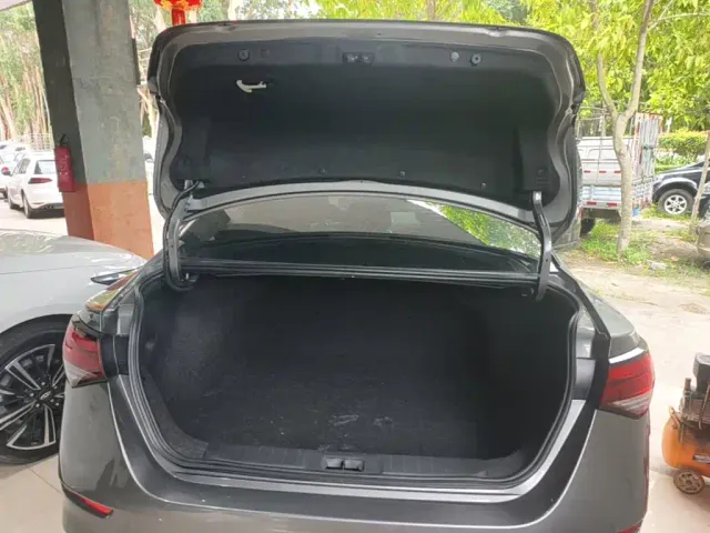 Nissan Sylphy — Фото автомобиля 18