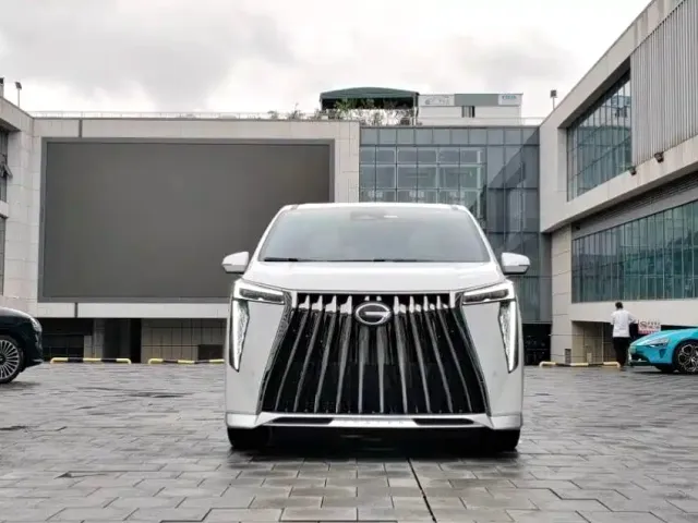 GAC Trumpchi M8 — Фото автомобиля 2
