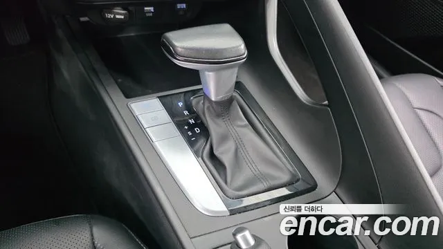 Hyundai Avante CN7 — Фото автомобиля 9