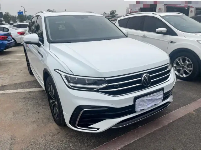 Volkswagen Tiguan L — Фото автомобиля 3
