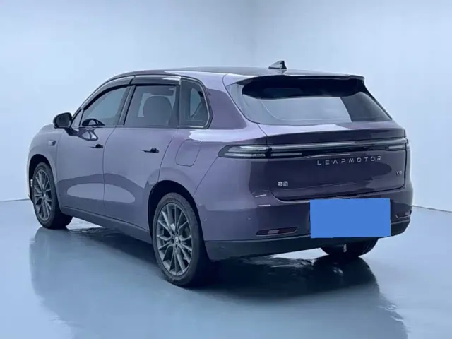 Leapmotor C10 — Фото автомобиля 8