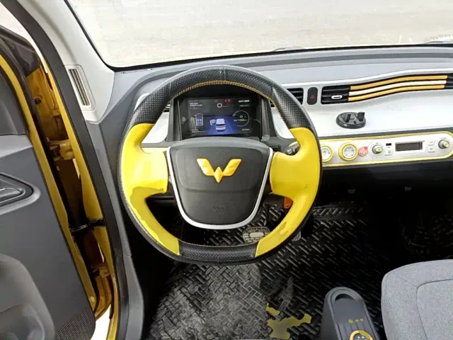 Wuling Hongguang Mini EV — Фото автомобиля 10