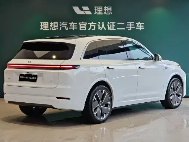 Li Auto L7 — Фото автомобиля 3