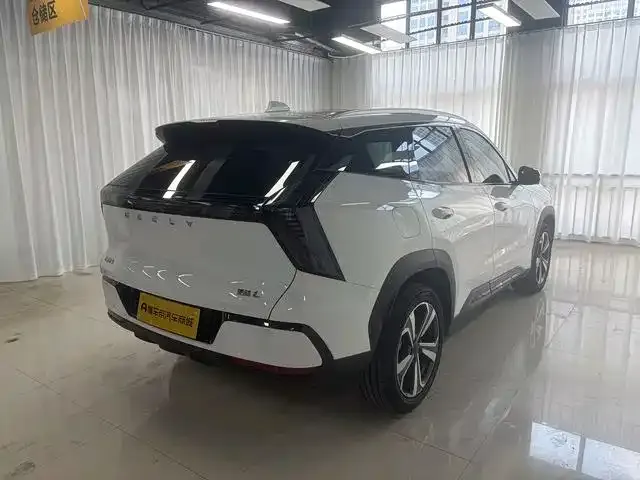 Geely Boyue L — Фото автомобиля 2