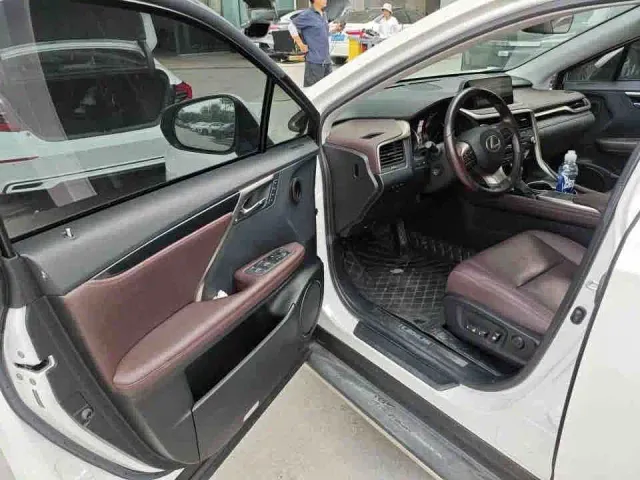 Lexus RX — Фото автомобиля 4