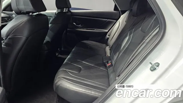 Hyundai Avante CN7 — Фото автомобиля 18