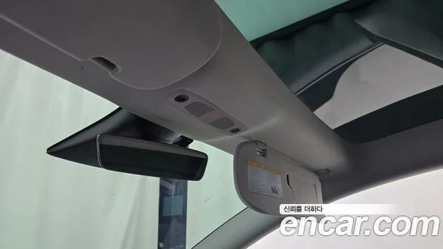 Tesla Model 3 — Фото автомобиля 27