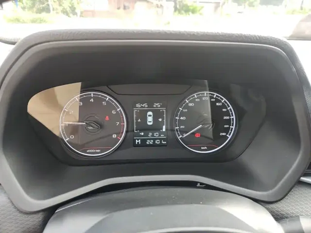 Geely Emgrand — Фото автомобиля 11
