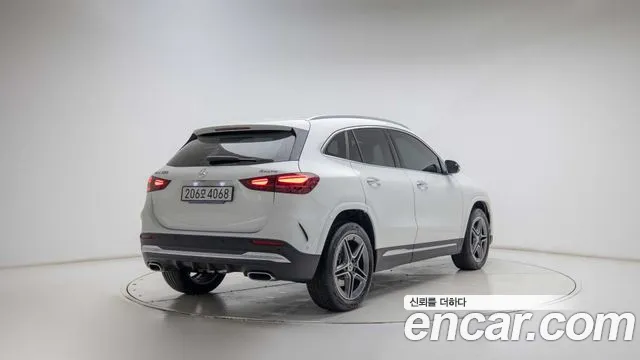 Mercedes-Benz GLA-Class H247 — Фото автомобиля 2