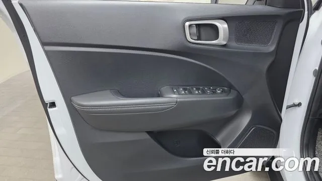 Hyundai Venue Venue 1.6 Premium — Фото автомобиля 24