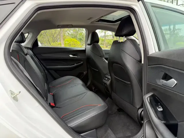 Geely Binrui — Фото автомобиля 13