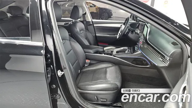 Hyundai Grandeur New — Фото автомобиля 15