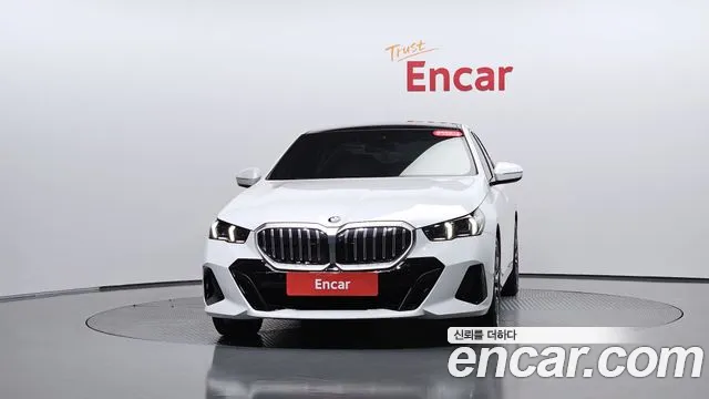 BMW 5-Series 5 серия (G60) 523d M Sport — Фото автомобиля 3