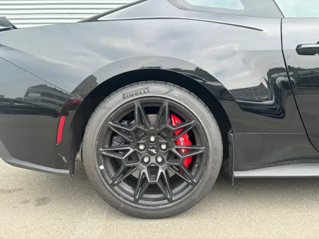 Ford Mustang 2024 2.3T EcoBoost Coupe Performance Edition — Фото автомобиля 5