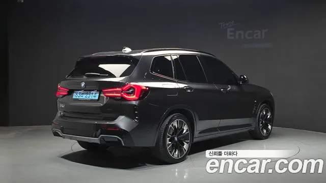 BMW iX3 G08 (2020–2024) — Фото автомобиля 2