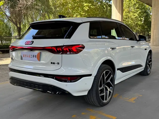 Audi Q6L e-tron — Фото автомобиля 7