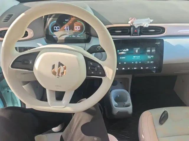Leapmotor T03 — Фото автомобиля 9