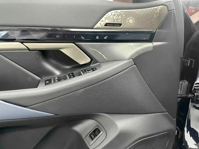 BMW i5 — Фото автомобиля 13