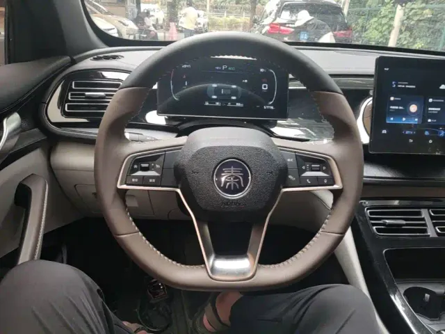 BYD Qin PLUS — Фото автомобиля 10
