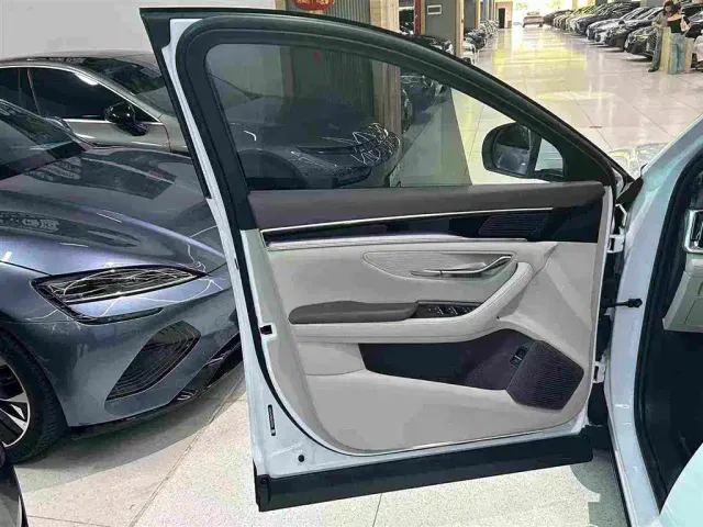 BYD Song PLUS — Фото автомобиля 22