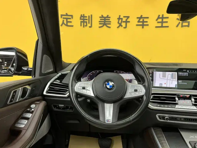 BMW BMW X5 2022 Facelift xDrive 40Li M Sport Package — Фото автомобиля 28