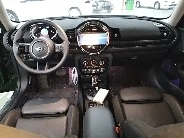 MINI Clubman — Фото автомобиля 9