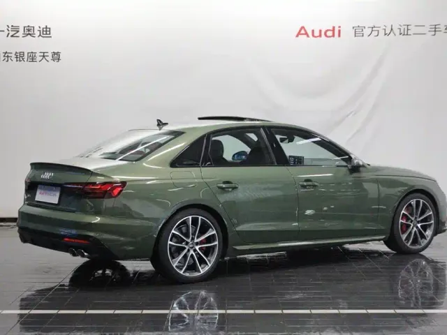 Audi S4 — Фото автомобиля 5